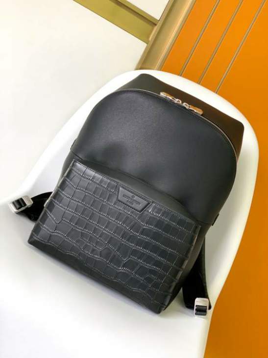 Picture of Louis Vuitton Mens Bags _SKUfw151168720fw